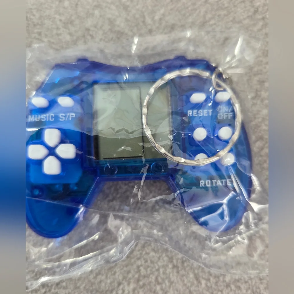 Mini Electronic Game Console Keychain LCD Handheld Retro Tetris Style